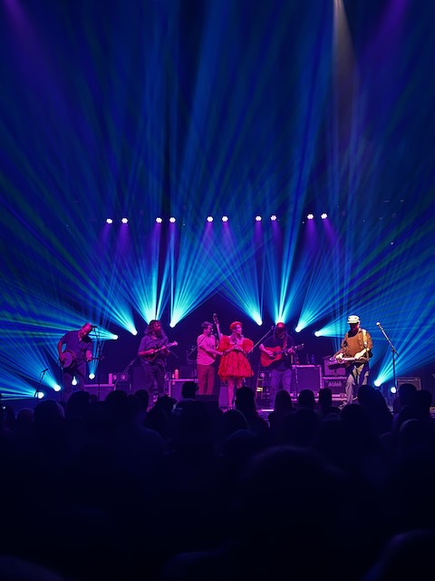 GreenskyBluegrass2023-11-18wIvanNevilleLindsayLouTheQueensOfTimeJoyTheaterNOLA (1).jpeg